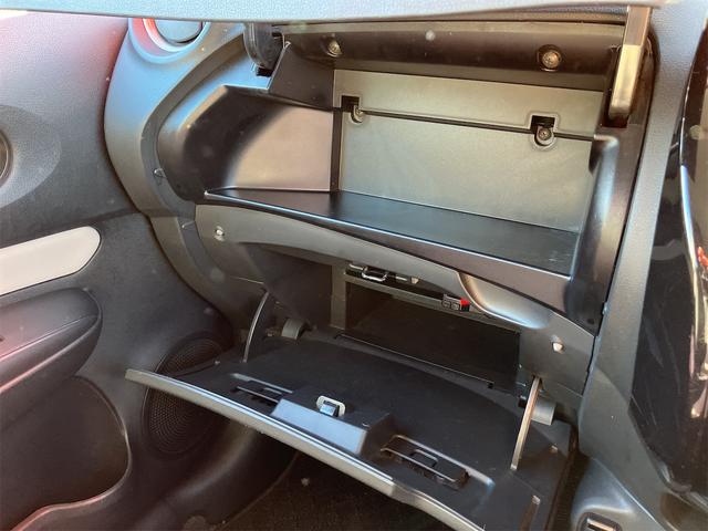 ノート ｅ－パワー　Ｂ　ＦＯＵＲ　４ＷＤ　ＥＴＣ　全周囲カメラ　クリアランスソナー　レーンアシスト　衝突被害軽減システム　オートライト　スマートキー　電動格納ミラー　ＣＶＴ　盗難防止システム　衝突安全ボディ　ＡＢＳ　ＥＳＣ　ＣＤ（31枚目）