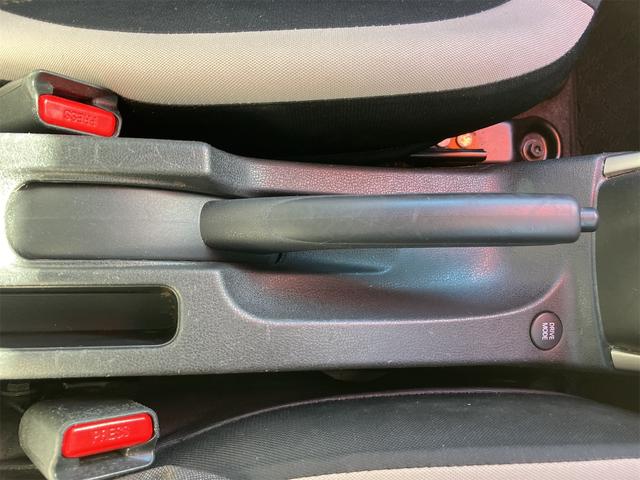 ノート ｅ－パワー　Ｂ　ＦＯＵＲ　４ＷＤ　ＥＴＣ　全周囲カメラ　クリアランスソナー　レーンアシスト　衝突被害軽減システム　オートライト　スマートキー　電動格納ミラー　ＣＶＴ　盗難防止システム　衝突安全ボディ　ＡＢＳ　ＥＳＣ　ＣＤ（36枚目）