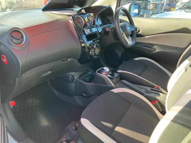 ノート ｅ－パワー　Ｂ　ＦＯＵＲ　４ＷＤ　ＥＴＣ　全周囲カメラ　クリアランスソナー　レーンアシスト　衝突被害軽減システム　オートライト　スマートキー　電動格納ミラー　ＣＶＴ　盗難防止システム　衝突安全ボディ　ＡＢＳ　ＥＳＣ　ＣＤ（38枚目）