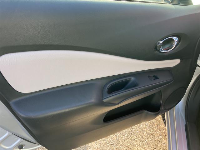 ノート ｅ－パワー　Ｂ　ＦＯＵＲ　４ＷＤ　ＥＴＣ　全周囲カメラ　クリアランスソナー　レーンアシスト　衝突被害軽減システム　オートライト　スマートキー　電動格納ミラー　ＣＶＴ　盗難防止システム　衝突安全ボディ　ＡＢＳ　ＥＳＣ　ＣＤ（40枚目）