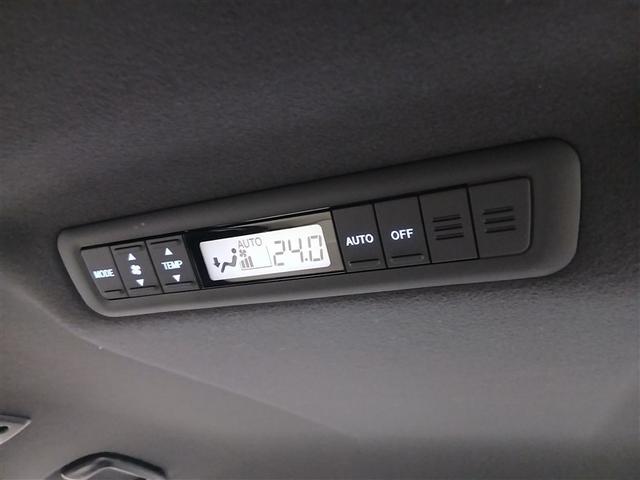 リアエアコンは、後部座席の乗員に快適な温度を提供！暑い日や長時間のドライブで特に重宝します。