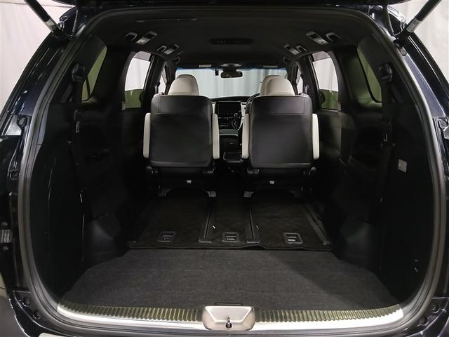 買い物や旅行など、シーンに合わせて柔軟に使えるラゲッジルームで毎日を快適に。