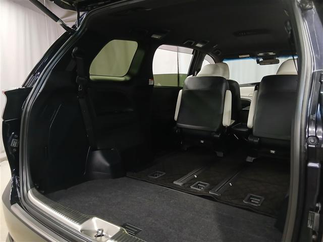 開口部が広く荷物の出し入れがスムーズ。大きな荷物もラクに積み込めます。