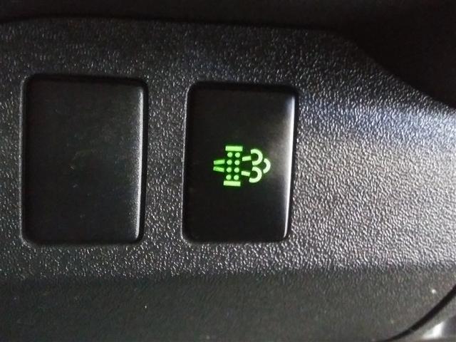 ハイエースバン ロングスーパーGL 4WD 寒冷地 衝突被害軽減システム ディーゼル メモリーナビ バックカメラ フルセグ アルミホイール スマートキー ETC 盗難防止装置 キーレス 横滑り防止機能 ワンオーナー(19枚目)