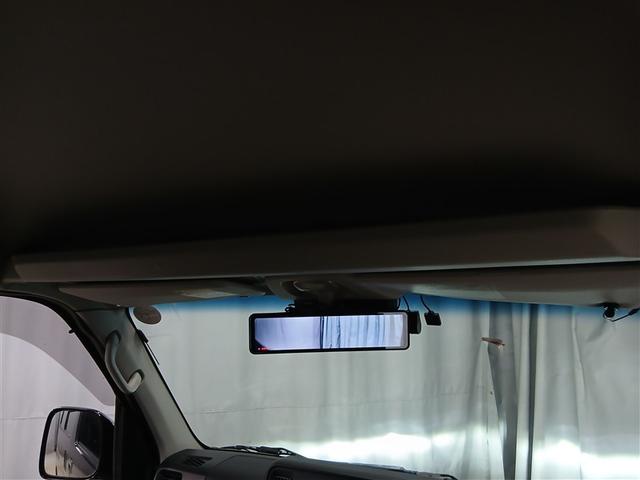 ハイゼットカーゴ クルーズターボ　４ＷＤ　寒冷地　衝突被害軽減システム　メモリーナビ　バックカメラ　５速マニュアル　フルセグ　ＬＥＤヘッドランプ　アイドリングストップ　ＥＴＣ　キーレス　横滑り防止機能　ワンオーナー（16枚目）