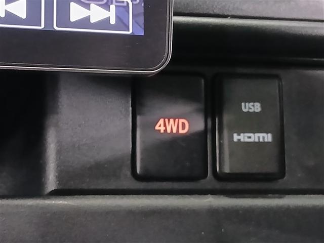 ハイゼットカーゴ クルーズターボ　４ＷＤ　寒冷地　衝突被害軽減システム　メモリーナビ　バックカメラ　５速マニュアル　フルセグ　ＬＥＤヘッドランプ　アイドリングストップ　ＥＴＣ　キーレス　横滑り防止機能　ワンオーナー（17枚目）