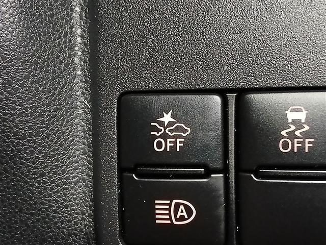 ハイゼットカーゴ クルーズターボ　４ＷＤ　寒冷地　衝突被害軽減システム　メモリーナビ　バックカメラ　５速マニュアル　フルセグ　ＬＥＤヘッドランプ　アイドリングストップ　ＥＴＣ　キーレス　横滑り防止機能　ワンオーナー（18枚目）