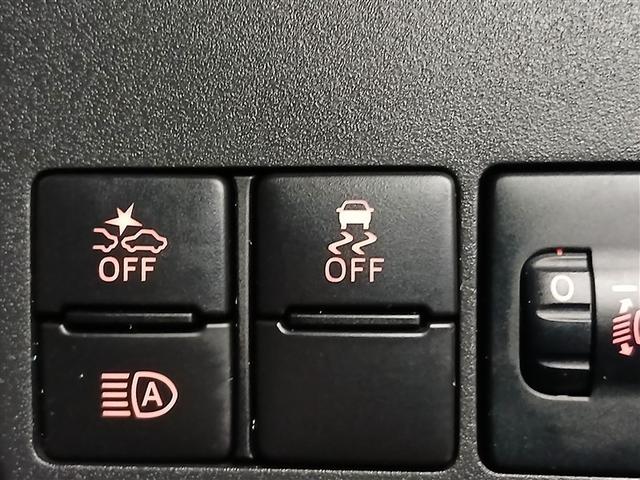 ハイゼットカーゴ クルーズターボ　４ＷＤ　寒冷地　衝突被害軽減システム　メモリーナビ　バックカメラ　５速マニュアル　フルセグ　ＬＥＤヘッドランプ　アイドリングストップ　ＥＴＣ　キーレス　横滑り防止機能　ワンオーナー（20枚目）