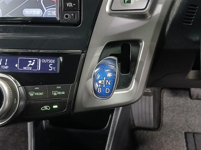 プリウスα Ｓ　Ｌセレクション　衝突被害軽減システム　メモリーナビ　バックカメラ　ワンセグ　スマートキー　オートクルーズコントロール　ＥＴＣ　盗難防止装置　キーレス　横滑り防止機能　ハイブリッド（13枚目）