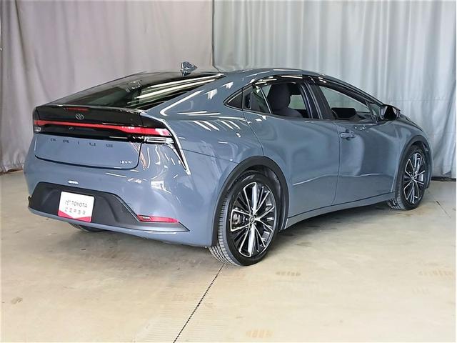 プリウス G 4WD 寒冷地 衝突被害軽減システム バックカメラ フルセグ LEDヘッドランプ アルミホイール スマートキー オートクルーズコントロール ETC 盗難防止装置 キーレス 横滑り防止機能 ハイブリッド(3枚目)