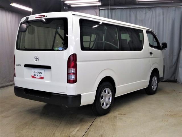 ハイエースバン DX 4WD 寒冷地 衝突被害軽減システム ディーゼル 盗難防止装置 キーレス 横滑り防止機能 3列シート ベンチシート 乗車定員9人(3枚目)