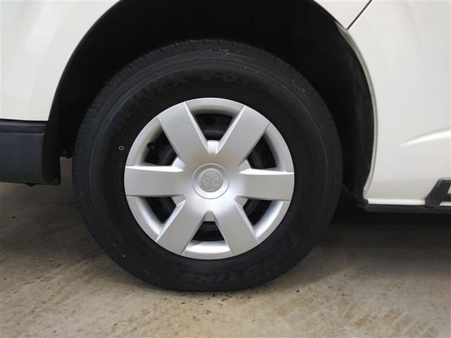 ハイエースバン DX 4WD 寒冷地 衝突被害軽減システム ディーゼル 盗難防止装置 キーレス 横滑り防止機能 3列シート ベンチシート 乗車定員9人(6枚目)