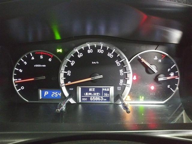 ハイエースバン DX 4WD 寒冷地 衝突被害軽減システム ディーゼル 盗難防止装置 キーレス 横滑り防止機能 3列シート ベンチシート 乗車定員9人(10枚目)