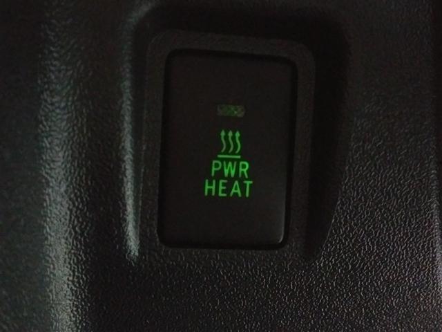 ハイエースバン DX 4WD 寒冷地 衝突被害軽減システム ディーゼル 盗難防止装置 キーレス 横滑り防止機能 3列シート ベンチシート 乗車定員9人(18枚目)