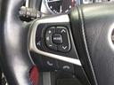 ステアリング左側のスイッチはオーディオの切り替え・選局・音量調整等が出来ます。運転中でも簡単に操作が可能です