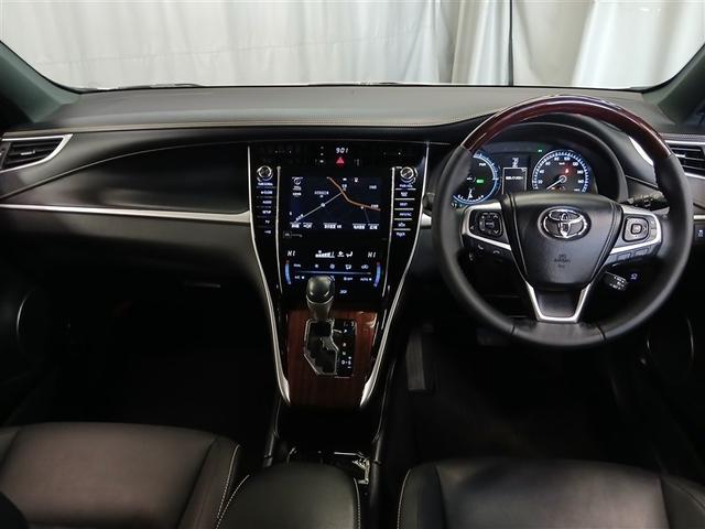 �S�̓I�ɁA�h���C�o�[���ݍ��ނ悤�ȃR�N�s�b�g��������A���쐫�Ɖ��K���̃o�����X���Ƃꂽ�C���e���A�ł�