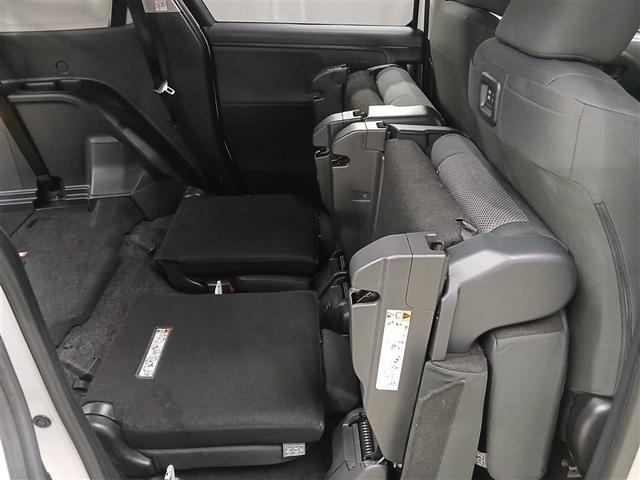 シエンタ ハイブリッドＧ　４ＷＤ　衝突被害軽減システム　バックカメラ　両側電動スライド　ＬＥＤヘッドランプ　スマートキー　オートクルーズコントロール　ＥＴＣ　盗難防止装置　キーレス　横滑り防止機能　３列シート　乗車定員７人（32枚目）