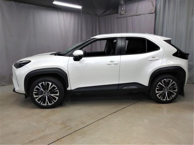 ヤリスクロス ハイブリッドZ 4WD 寒冷地 衝突被害軽減システム メモリーナビ バックカメラ フルセグ LEDヘッドランプ アルミホイール スマートキー オートクルーズコントロール ETC 盗難防止装置 電動シート キーレス(2枚目)