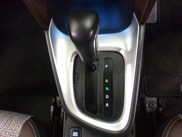 ヤリスクロス ハイブリッドZ 4WD 寒冷地 衝突被害軽減システム メモリーナビ バックカメラ フルセグ LEDヘッドランプ アルミホイール スマートキー オートクルーズコントロール ETC 盗難防止装置 電動シート キーレス(13枚目)