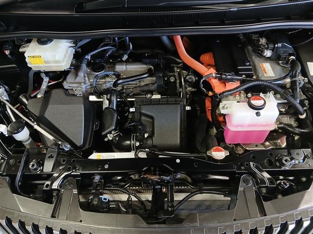 エスクァイア ＧＩ　寒冷地　衝突被害軽減システム　メモリーナビ　バックカメラ　両側電動スライド　フルセグ　ＨＩＤヘッドライト　フルエアロ　アルミホイール　後席モニター　スマートキー　オートクルーズコントロール　ＥＴＣ（5枚目）