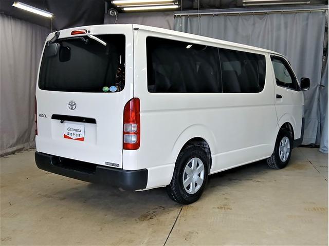 ハイエースバン ＤＸ　４ＷＤ　寒冷地　ディーゼル　メモリーナビ　バックカメラ　ワンセグ　ＥＴＣ　盗難防止装置　キーレス　横滑り防止機能　３列シート　ベンチシート　乗車定員９人（3枚目）