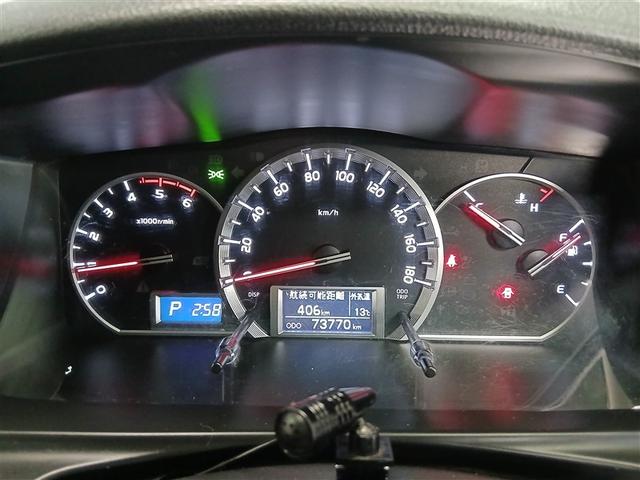 ハイエースバン ＤＸ　４ＷＤ　寒冷地　ディーゼル　メモリーナビ　バックカメラ　ワンセグ　ＥＴＣ　盗難防止装置　キーレス　横滑り防止機能　３列シート　ベンチシート　乗車定員９人（11枚目）