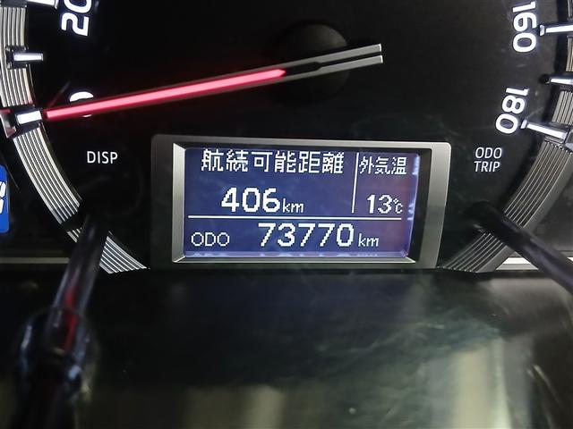 ハイエースバン ＤＸ　４ＷＤ　寒冷地　ディーゼル　メモリーナビ　バックカメラ　ワンセグ　ＥＴＣ　盗難防止装置　キーレス　横滑り防止機能　３列シート　ベンチシート　乗車定員９人（12枚目）