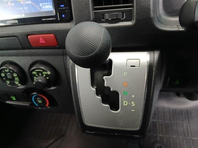 ハイエースバン ＤＸ　４ＷＤ　寒冷地　ディーゼル　メモリーナビ　バックカメラ　ワンセグ　ＥＴＣ　盗難防止装置　キーレス　横滑り防止機能　３列シート　ベンチシート　乗車定員９人（13枚目）