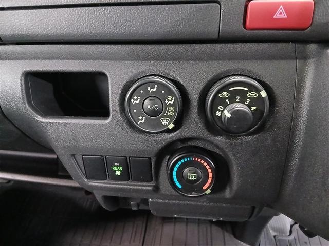 ハイエースバン ＤＸ　４ＷＤ　寒冷地　ディーゼル　メモリーナビ　バックカメラ　ワンセグ　ＥＴＣ　盗難防止装置　キーレス　横滑り防止機能　３列シート　ベンチシート　乗車定員９人（14枚目）