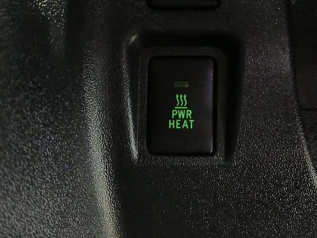 ハイエースバン ＤＸ　４ＷＤ　寒冷地　ディーゼル　メモリーナビ　バックカメラ　ワンセグ　ＥＴＣ　盗難防止装置　キーレス　横滑り防止機能　３列シート　ベンチシート　乗車定員９人（16枚目）