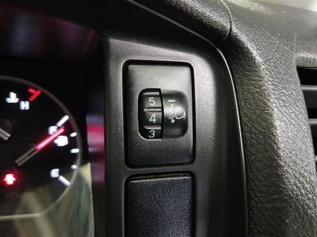 ハイエースバン ＤＸ　４ＷＤ　寒冷地　ディーゼル　メモリーナビ　バックカメラ　ワンセグ　ＥＴＣ　盗難防止装置　キーレス　横滑り防止機能　３列シート　ベンチシート　乗車定員９人（19枚目）