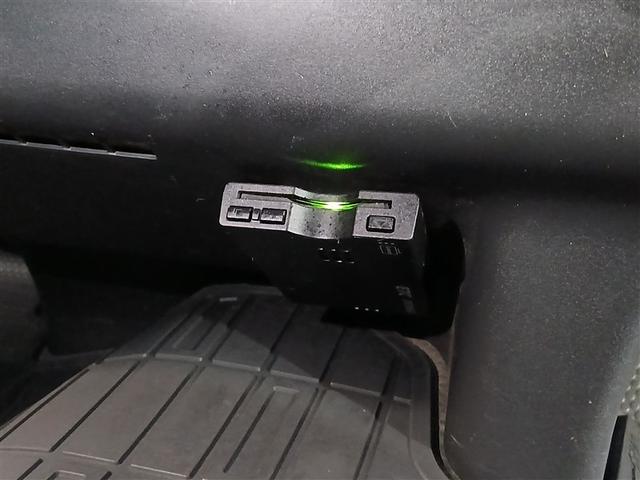 ハイエースバン ＤＸ　４ＷＤ　寒冷地　ディーゼル　メモリーナビ　バックカメラ　ワンセグ　ＥＴＣ　盗難防止装置　キーレス　横滑り防止機能　３列シート　ベンチシート　乗車定員９人（21枚目）