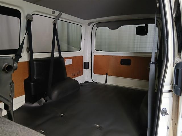 ハイエースバン ＤＸ　４ＷＤ　寒冷地　ディーゼル　メモリーナビ　バックカメラ　ワンセグ　ＥＴＣ　盗難防止装置　キーレス　横滑り防止機能　３列シート　ベンチシート　乗車定員９人（32枚目）