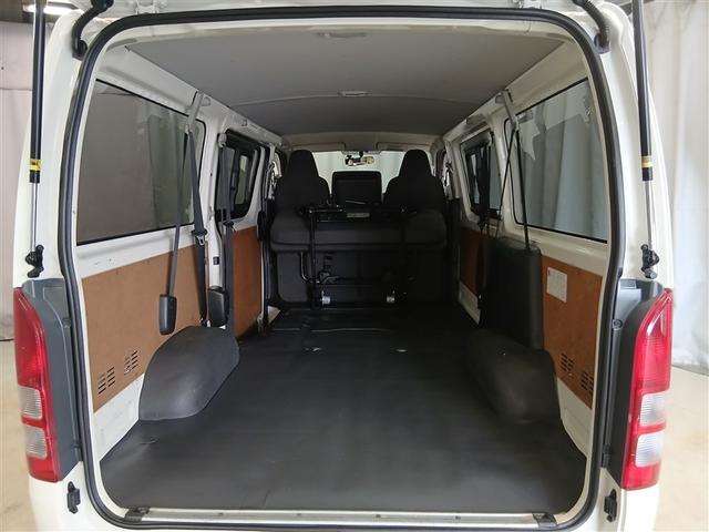 ハイエースバン ＤＸ　４ＷＤ　寒冷地　ディーゼル　メモリーナビ　バックカメラ　ワンセグ　ＥＴＣ　盗難防止装置　キーレス　横滑り防止機能　３列シート　ベンチシート　乗車定員９人（35枚目）