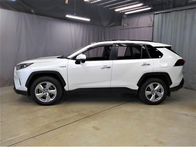 ＲＡＶ４ ハイブリッドＧ　４ＷＤ　寒冷地　衝突被害軽減システム　メモリーナビ　バックカメラ　フルセグ　ＬＥＤヘッドランプ　アルミホイール　スマートキー　ＥＴＣ　盗難防止装置　電動シート　キーレス　横滑り防止機能　ワンオーナー（2枚目）
