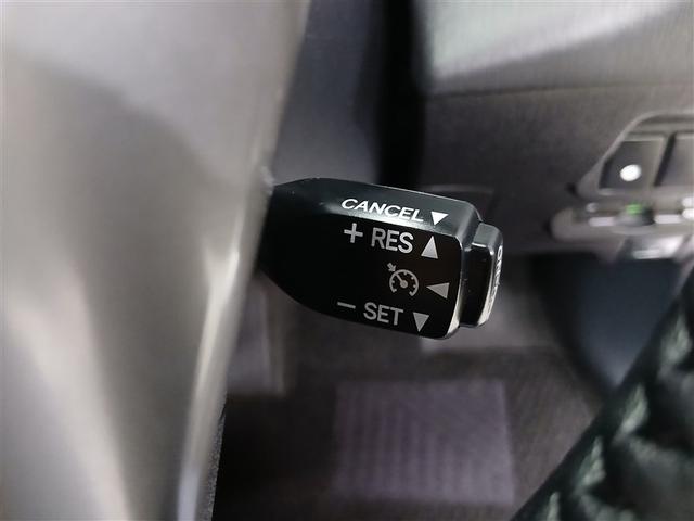 クルーズコントロール装備　アクセルを踏むことなく車速を一定キープ。高速道路も楽々走行できます。