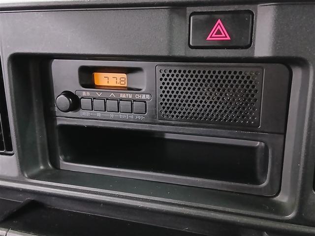 ハイゼットカーゴ ＤＸ　ＳＡＩＩＩ　４ＷＤ　衝突被害軽減システム　アイドリングストップ　キーレス　横滑り防止機能（7枚目）