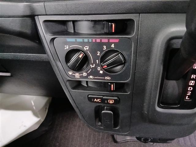 ハイゼットカーゴ ＤＸ　ＳＡＩＩＩ　４ＷＤ　衝突被害軽減システム　アイドリングストップ　キーレス　横滑り防止機能（13枚目）