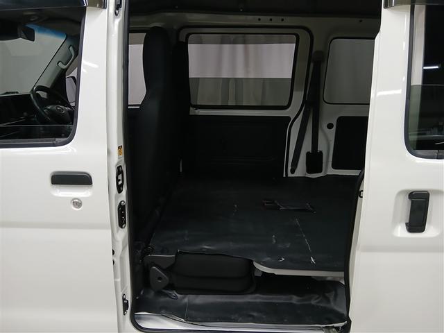 ハイゼットカーゴ ＤＸ　ＳＡＩＩＩ　４ＷＤ　衝突被害軽減システム　アイドリングストップ　キーレス　横滑り防止機能（33枚目）