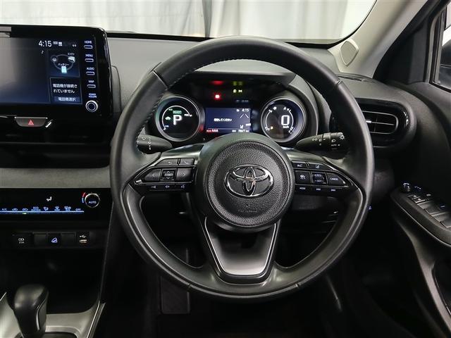 ヤリスクロス ハイブリッドＧ　４ＷＤ　寒冷地　衝突被害軽減システム　バックカメラ　フルセグ　アルミホイール　スマートキー　オートクルーズコントロール　盗難防止装置　キーレス　横滑り防止機能　ハイブリッド（10枚目）