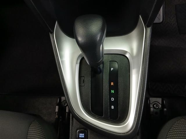 ヤリスクロス ハイブリッドＧ　４ＷＤ　寒冷地　衝突被害軽減システム　バックカメラ　フルセグ　アルミホイール　スマートキー　オートクルーズコントロール　盗難防止装置　キーレス　横滑り防止機能　ハイブリッド（13枚目）