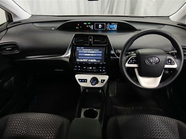 プリウス Ｓセーフティプラス　４ＷＤ　寒冷地　衝突被害軽減システム　メモリーナビ　バックカメラ　フルセグ　ＬＥＤヘッドランプ　アルミホイール　スマートキー　オートクルーズコントロール　ＥＴＣ　盗難防止装置　キーレス　横滑り防止機能（9枚目）