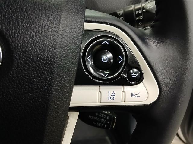 プリウス Ｓセーフティプラス　４ＷＤ　寒冷地　衝突被害軽減システム　メモリーナビ　バックカメラ　フルセグ　ＬＥＤヘッドランプ　アルミホイール　スマートキー　オートクルーズコントロール　ＥＴＣ　盗難防止装置　キーレス　横滑り防止機能（18枚目）