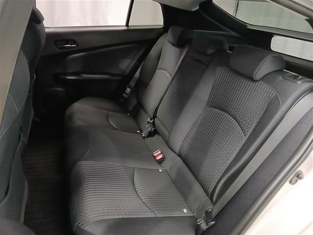 プリウス Ｓセーフティプラス　４ＷＤ　寒冷地　衝突被害軽減システム　メモリーナビ　バックカメラ　フルセグ　ＬＥＤヘッドランプ　アルミホイール　スマートキー　オートクルーズコントロール　ＥＴＣ　盗難防止装置　キーレス　横滑り防止機能（33枚目）