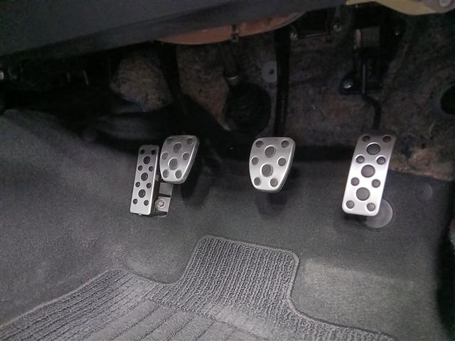 ＢＲＺ Ｓ　メモリーナビ　バックカメラ　６速マニュアル　フルセグ　ＨＩＤヘッドライト　アルミホイール　スマートキー　オートクルーズコントロール　ＥＴＣ　盗難防止装置　キーレス　横滑り防止機能（22枚目）