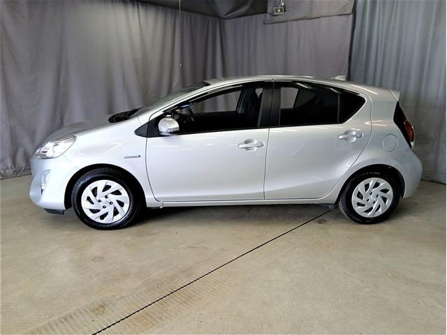 アクア Ｓ　衝突被害軽減システム　スマートキー　ＥＴＣ　盗難防止装置　キーレス　横滑り防止機能　ハイブリッド（2枚目）