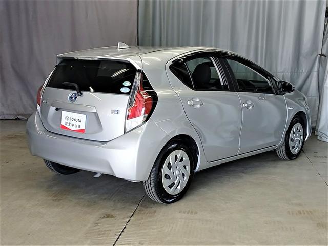 アクア Ｓ　衝突被害軽減システム　スマートキー　ＥＴＣ　盗難防止装置　キーレス　横滑り防止機能　ハイブリッド（3枚目）