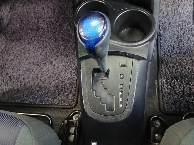 アクア Ｓ　衝突被害軽減システム　スマートキー　ＥＴＣ　盗難防止装置　キーレス　横滑り防止機能　ハイブリッド（12枚目）