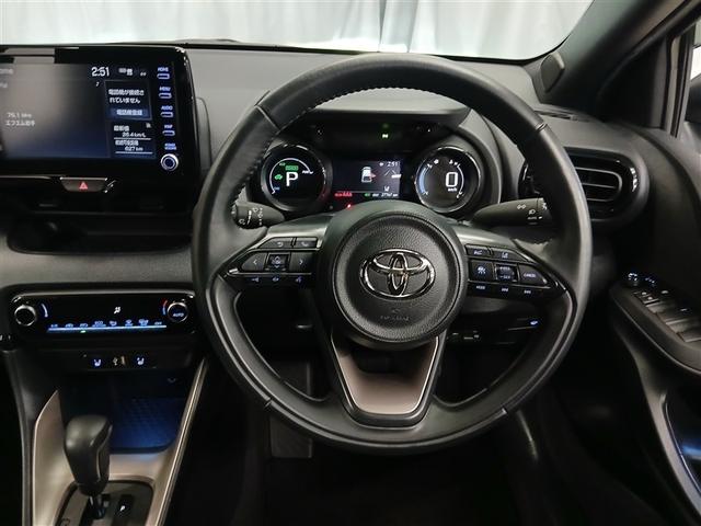 ヤリス ハイブリッドZ 4WD 寒冷地 衝突被害軽減システム バックカメラ LEDヘッドランプ スマートキー オートクルーズコントロール ETC 盗難防止装置 キーレス 横滑り防止機能 ワンオーナー ハイブリッド(11枚目)