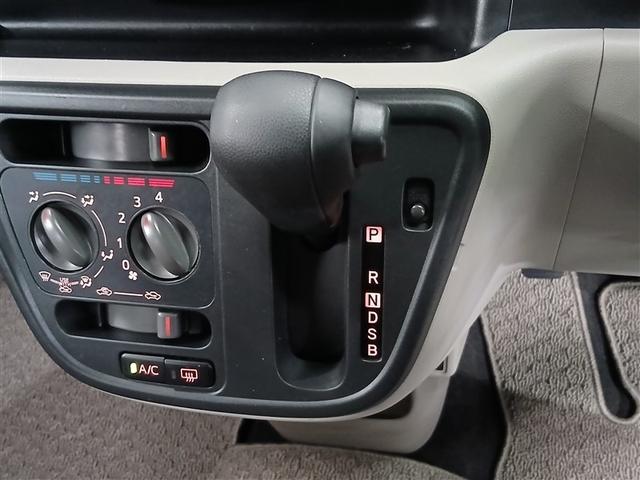 パッソ Ｘ　Ｓ　４ＷＤ　衝突被害軽減システム　メモリーナビ　ワンセグ　スマートキー　アイドリングストップ　ＥＴＣ　盗難防止装置　キーレス　横滑り防止機能　ベンチシート（13枚目）